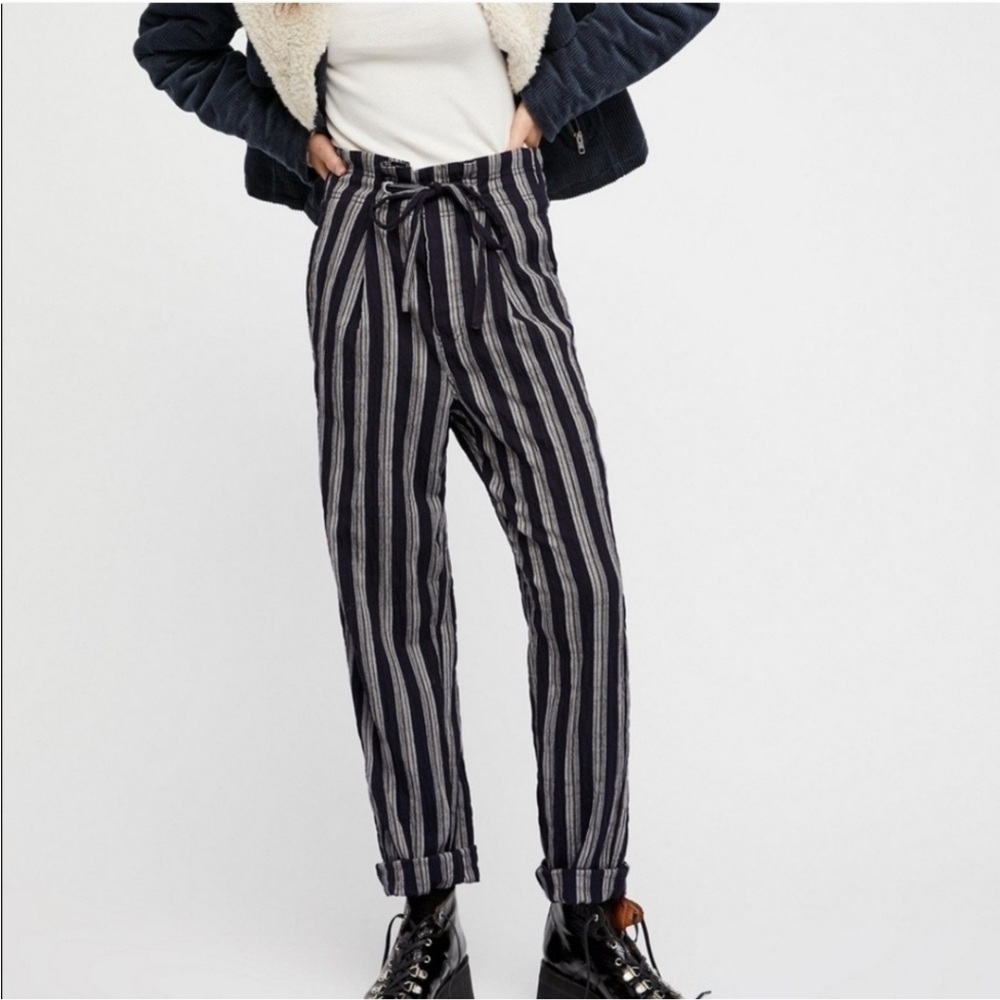 FREE PEOPLE Here and There Blue Stripe Paper Bag Trouser Pants Womens Sz 4